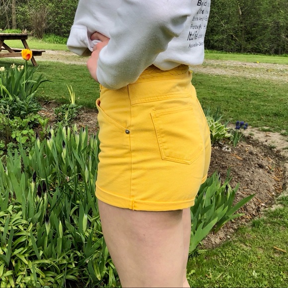 Yellow jean shorts - Picture 2 of 6